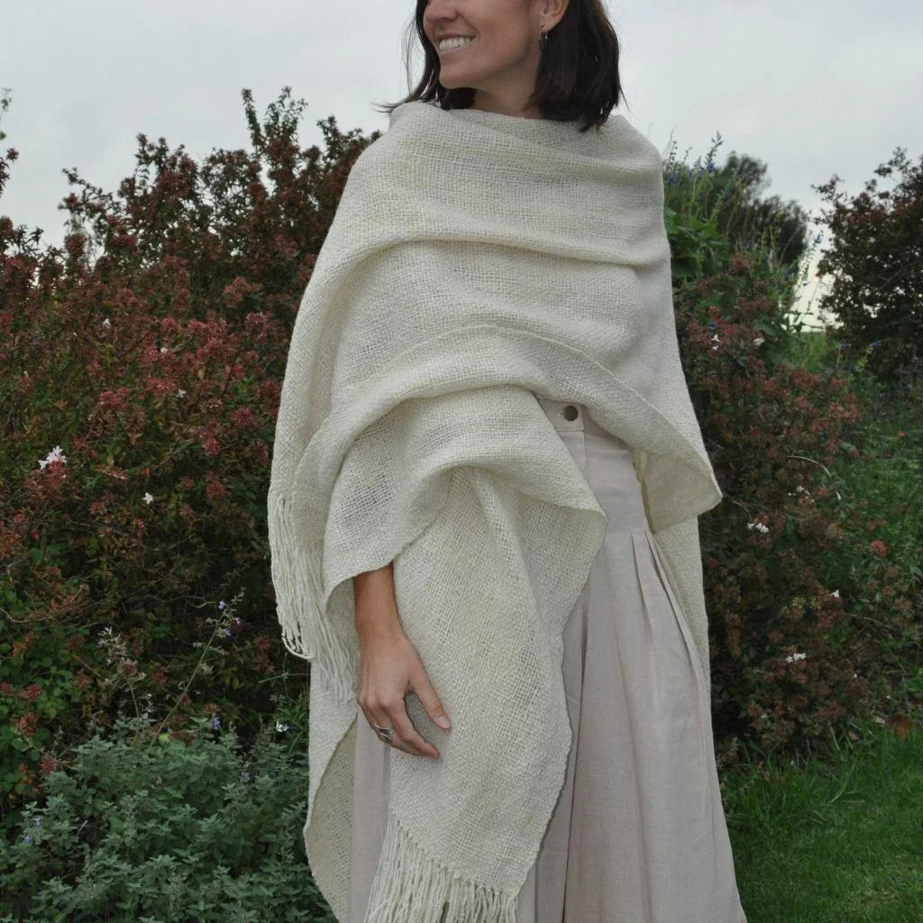 Ruana Irupé – Natural (Crudo)